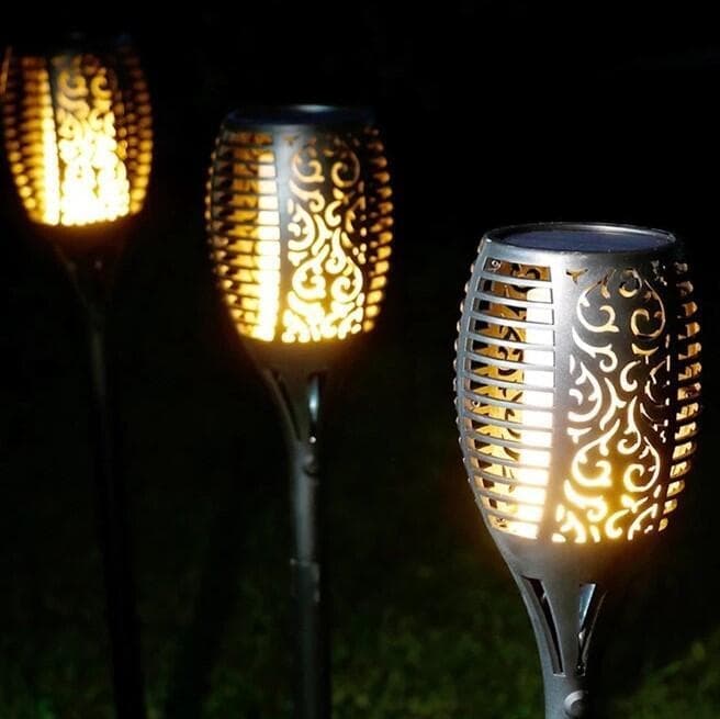SunFlame solcellsfackla med USB-funktion (2-pack)