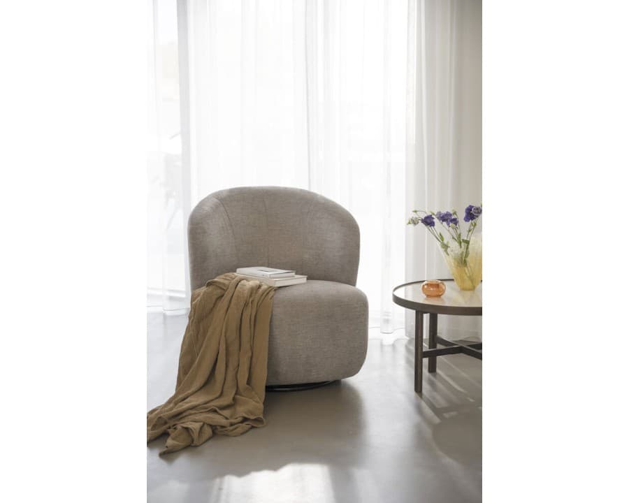 Roselawn loungestol m. 360° drejefunktion i lys beige - Rowico Home - Loungestole Senior