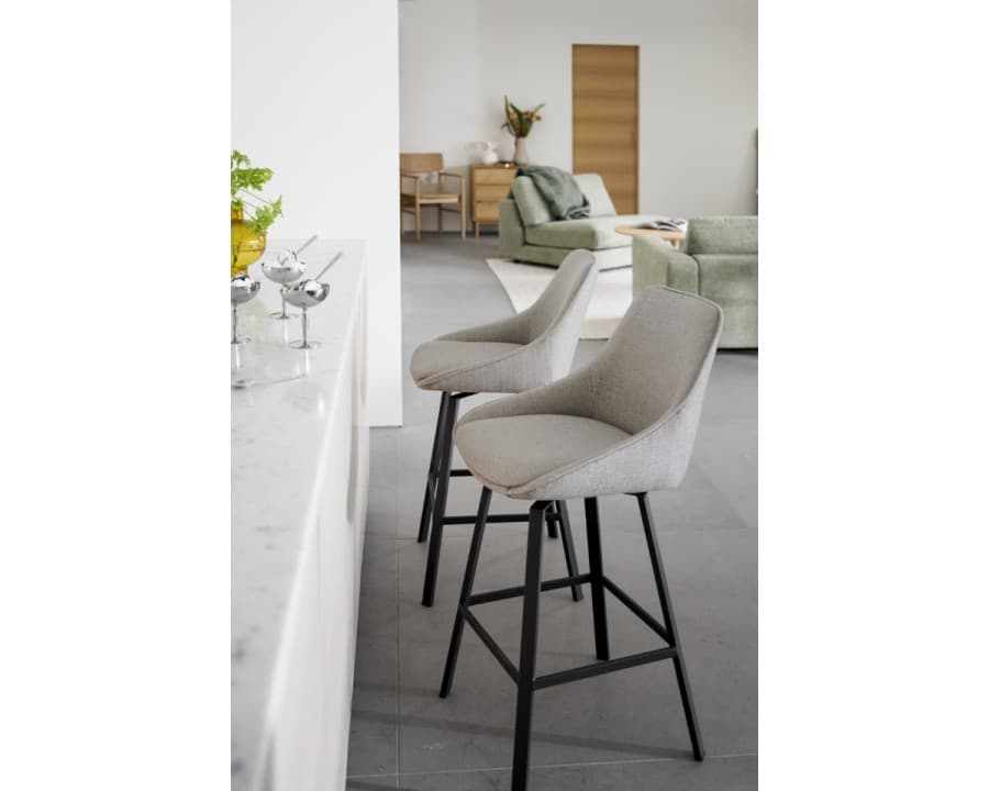 Alison Barstol med drejefunktion, tre farver - Rowico Home - Barstole Senior