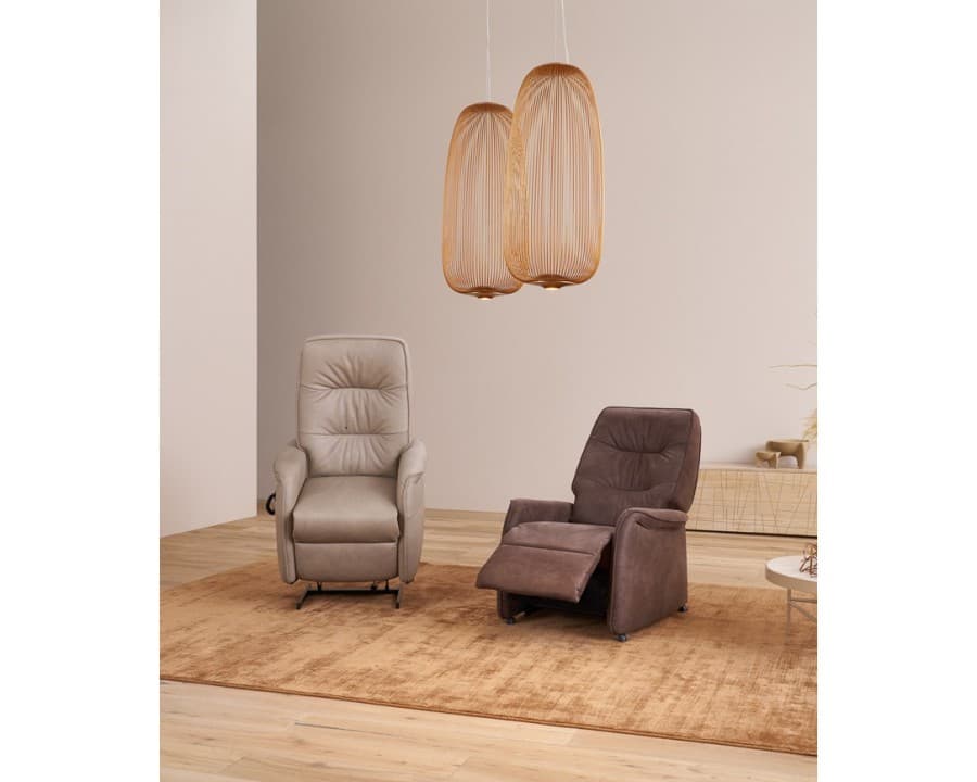 Nexø løftestol i læder - Himolla 9457 - Himolla - Otiumstole med sædeløft Senior