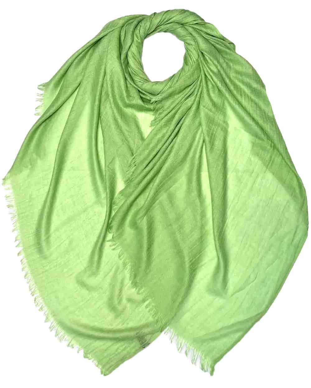 Lyst grønt tørklæde - Lækkert blødt behageligt viskosetørklæde
