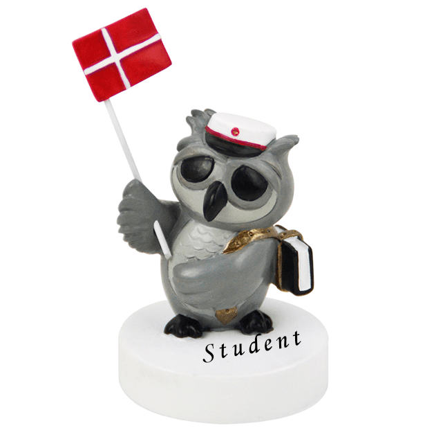 Kids by Friis Ugle med taske og rød studenterhue - Studentergaver med gravering
