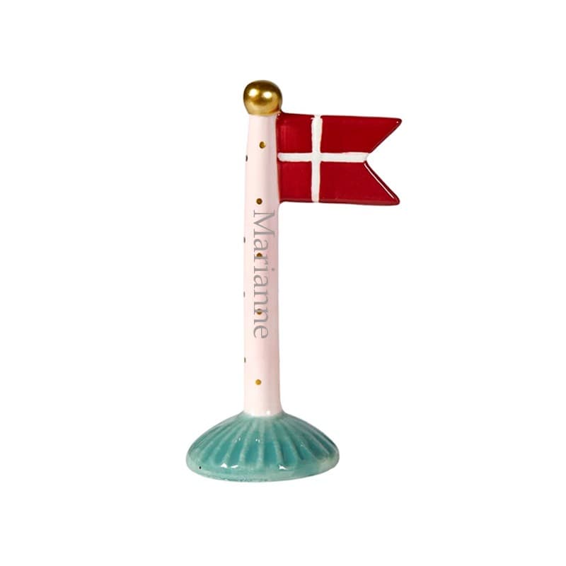Speedtsberg flag 14 cm - Lyserød med prikker - Grøn fod - Speedtsberg med gravering