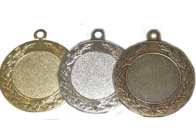 Medalje m. kantede blade 40 mm inkl. medaljebånd - Medaljer med gravering