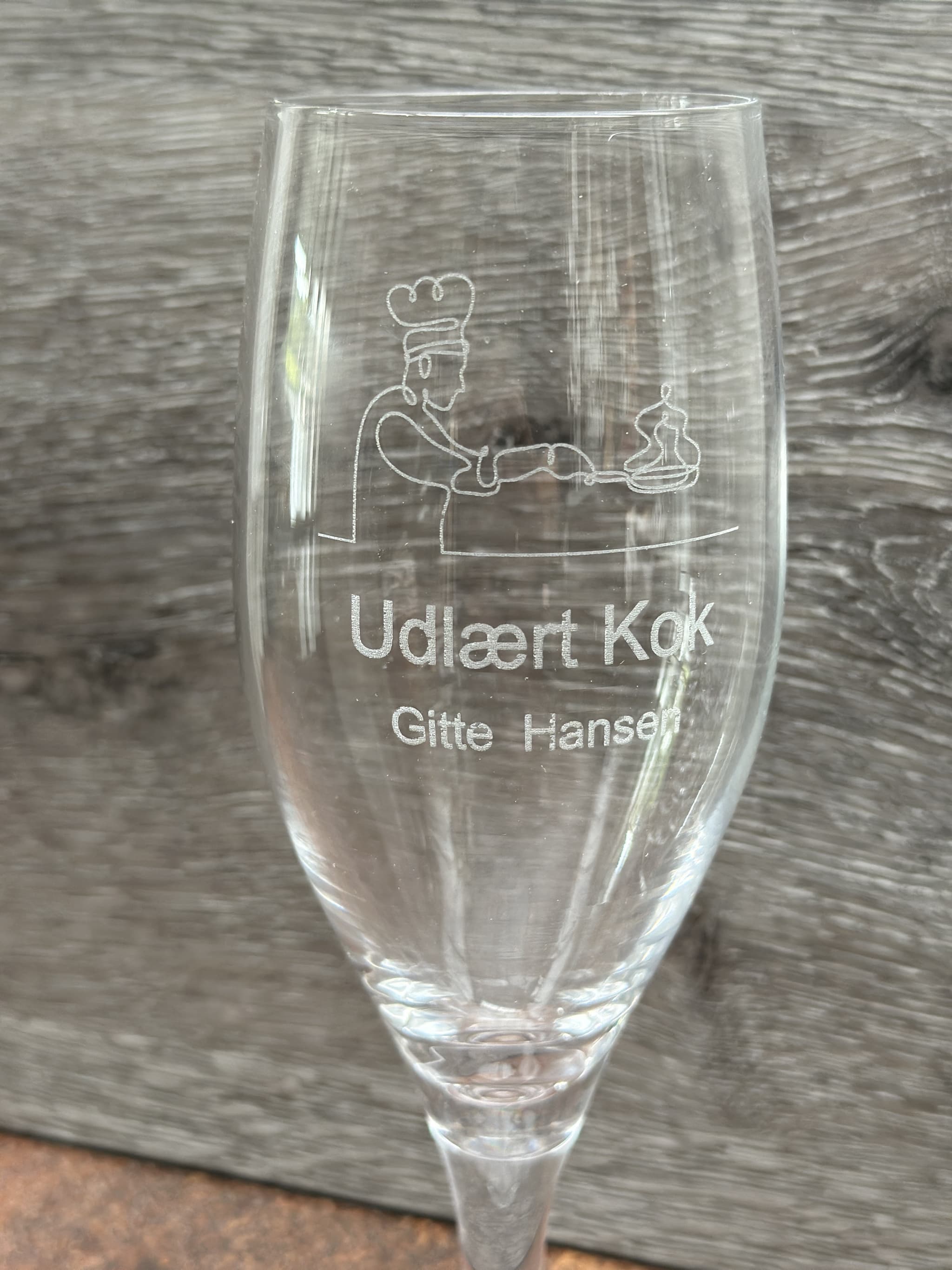 Ølglas til udlært kok med gravering - Gave til kok med gravering