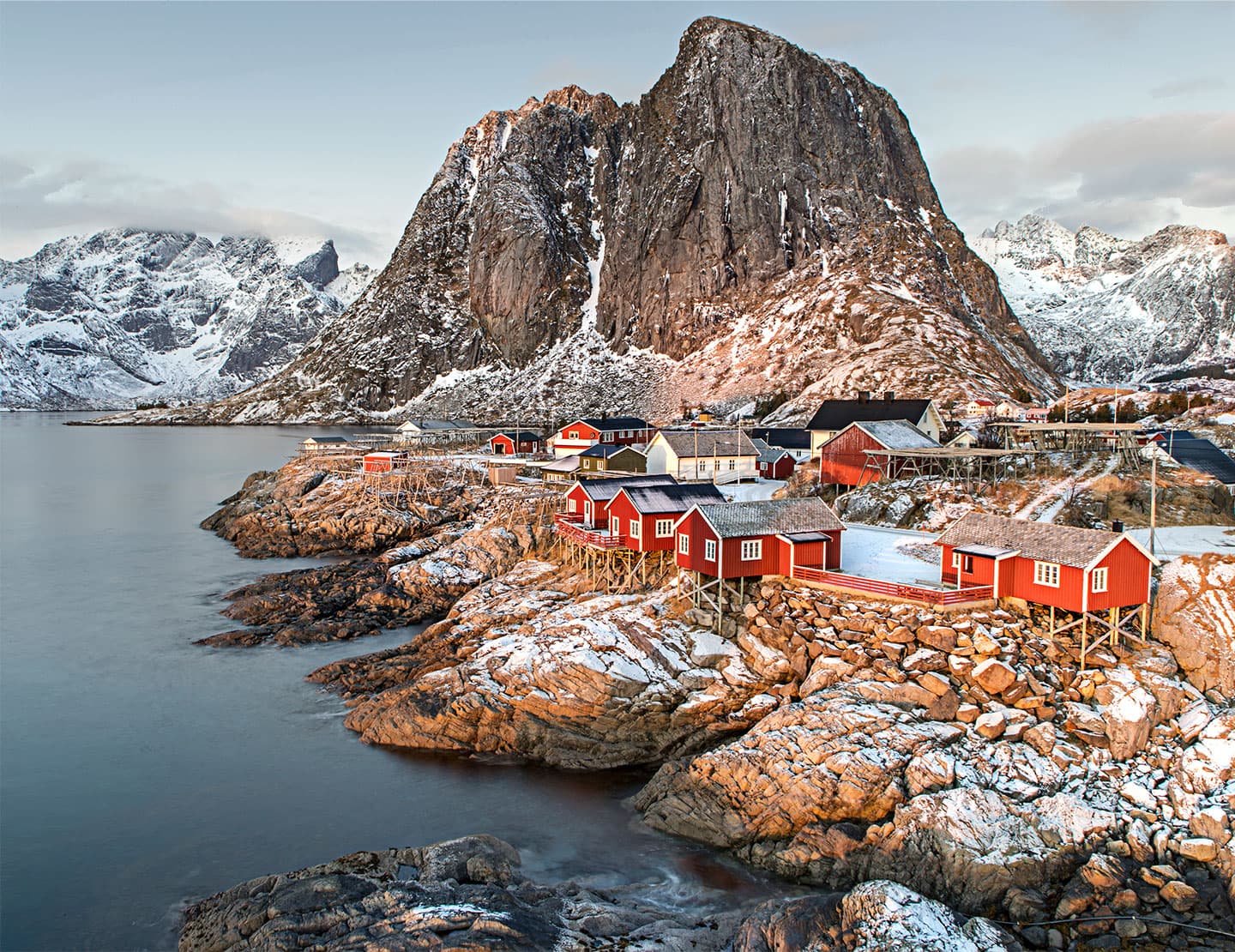 Lofoten Village av Frank Olsen
