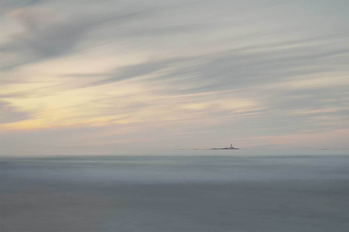 Minimalistic lighthouse I av Cato Johan Rød Photography