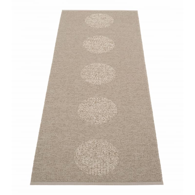 Pappelina Vera 2.0 Bio Edition Dark Linen / Linen Metallic 70 x 360 (9 dots)