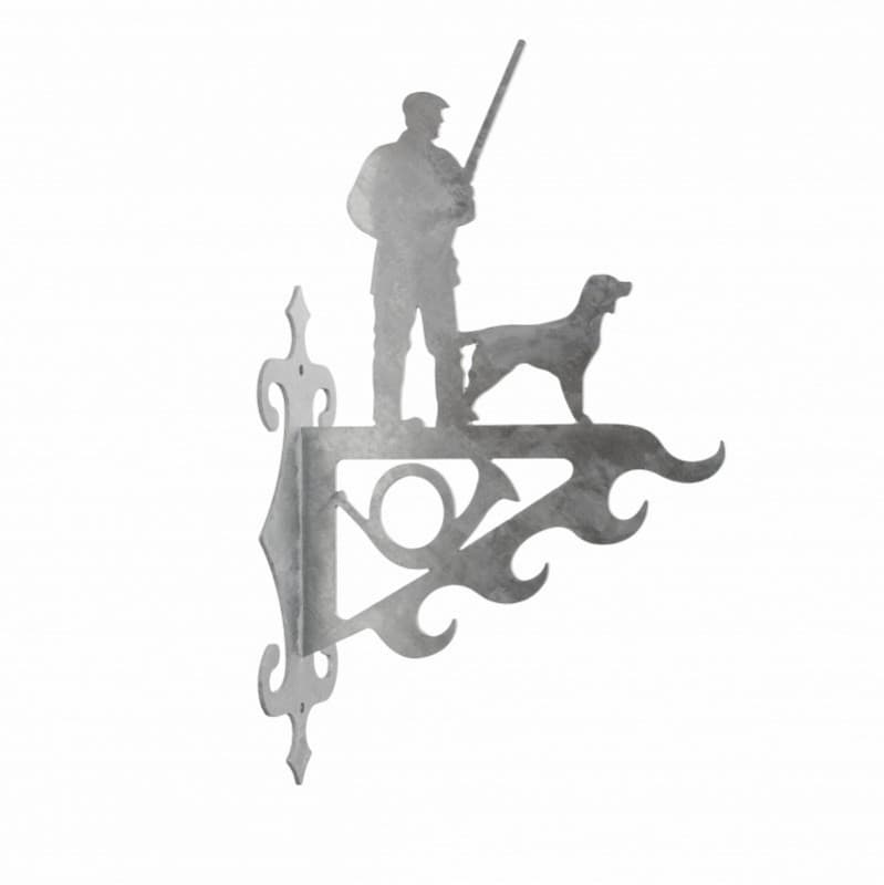 Vildtkrog i galvaniseret stål m. jæger med hund og 4 kroge fra by Brorson