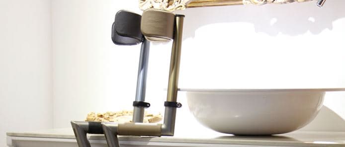 SLUTSÅLD - Tompoma armbågskryckor i titan och läder - italiensk, exklusiv design
