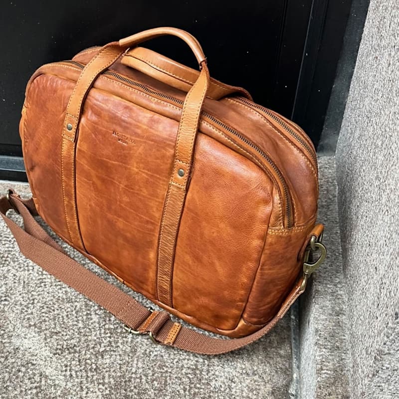 Safford pc taske - Til 15,6" pc - Cognac bøffelskind - Montana