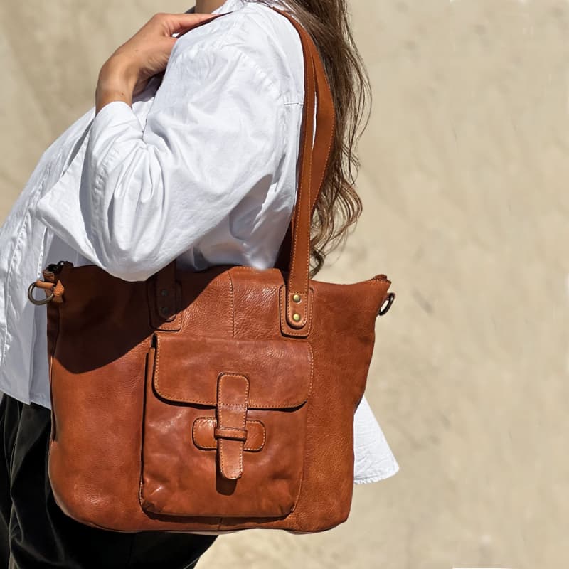 Carter shopper i cognac bøffelskind - Aft skulderrem - Montana
