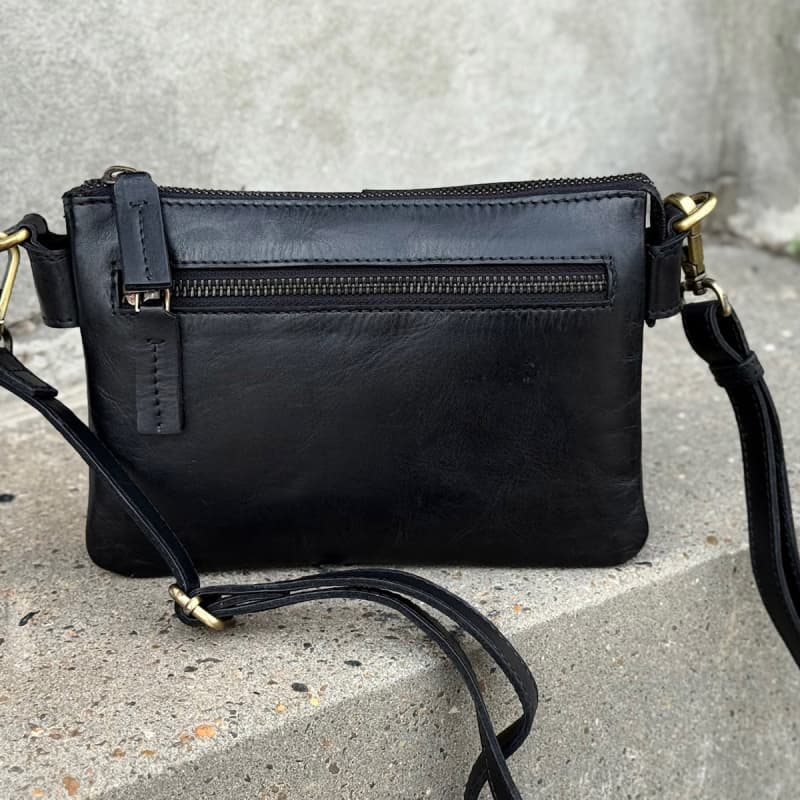 Bellano crossbody taske i sort bøffellæder - Dame - Montana