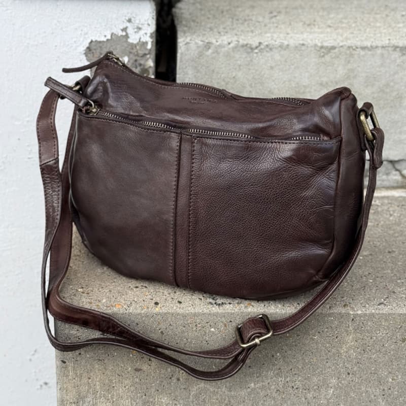 Moseby crossbody taske i blød patineret brun skind - Montana