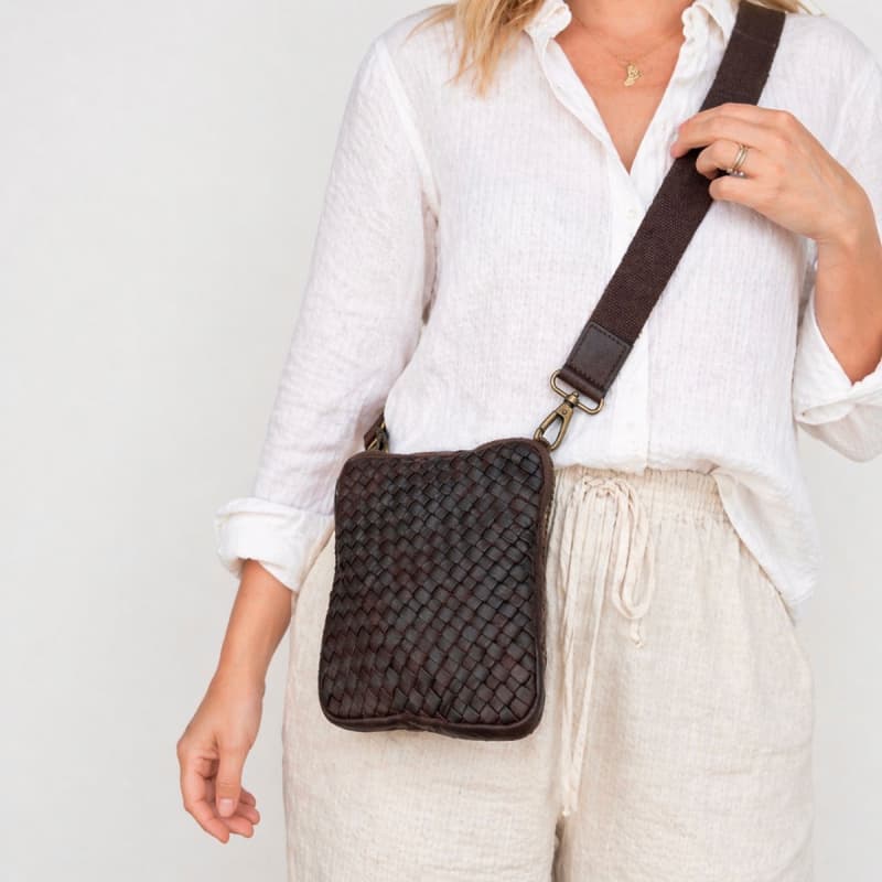 Aurora crossbody taske med flet mønster - Brun - Montana