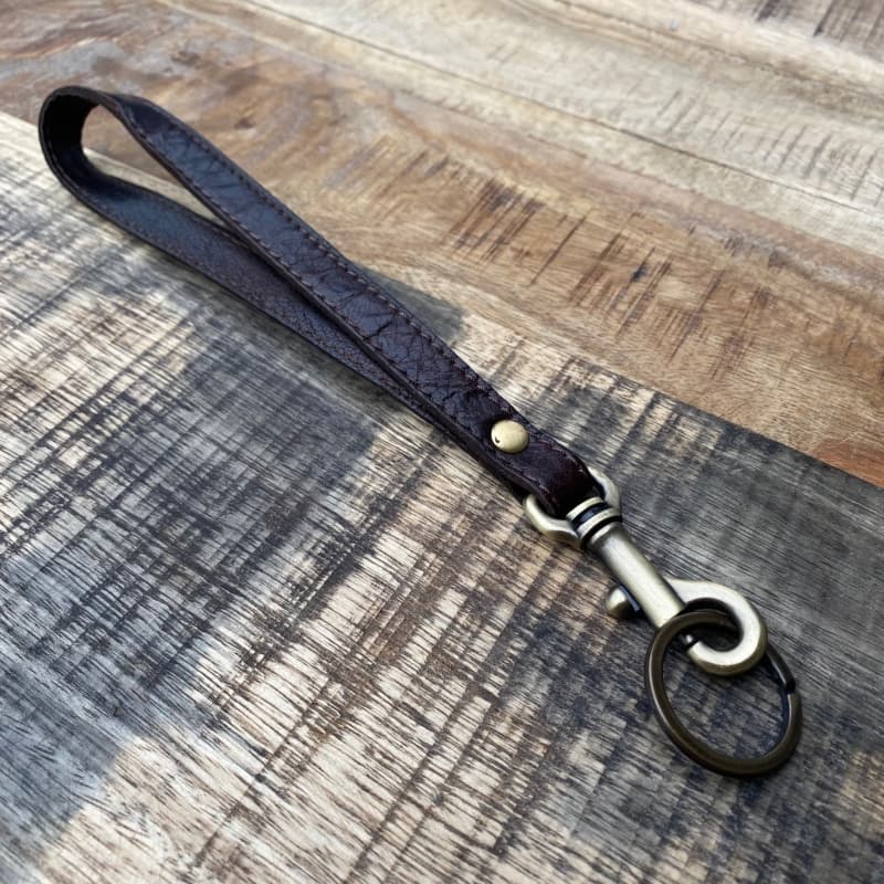Keys nøglering med karabinhage - Brun bøffelskind - Freja skind