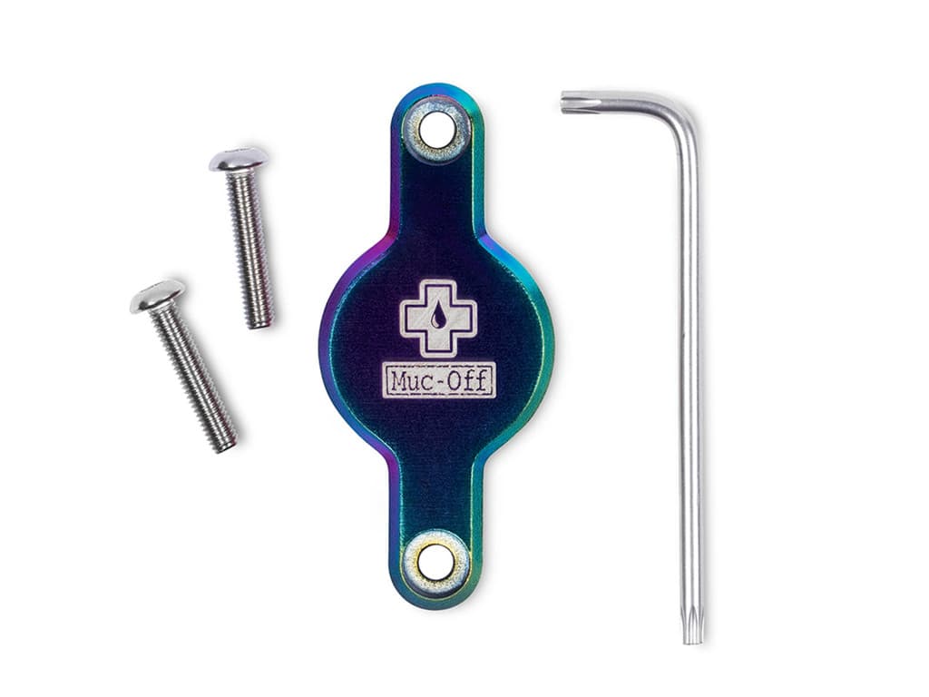 Muc-Off Secure Tag Holder - Til Apple Airtag - Montering ved flaskeholder - Chrome