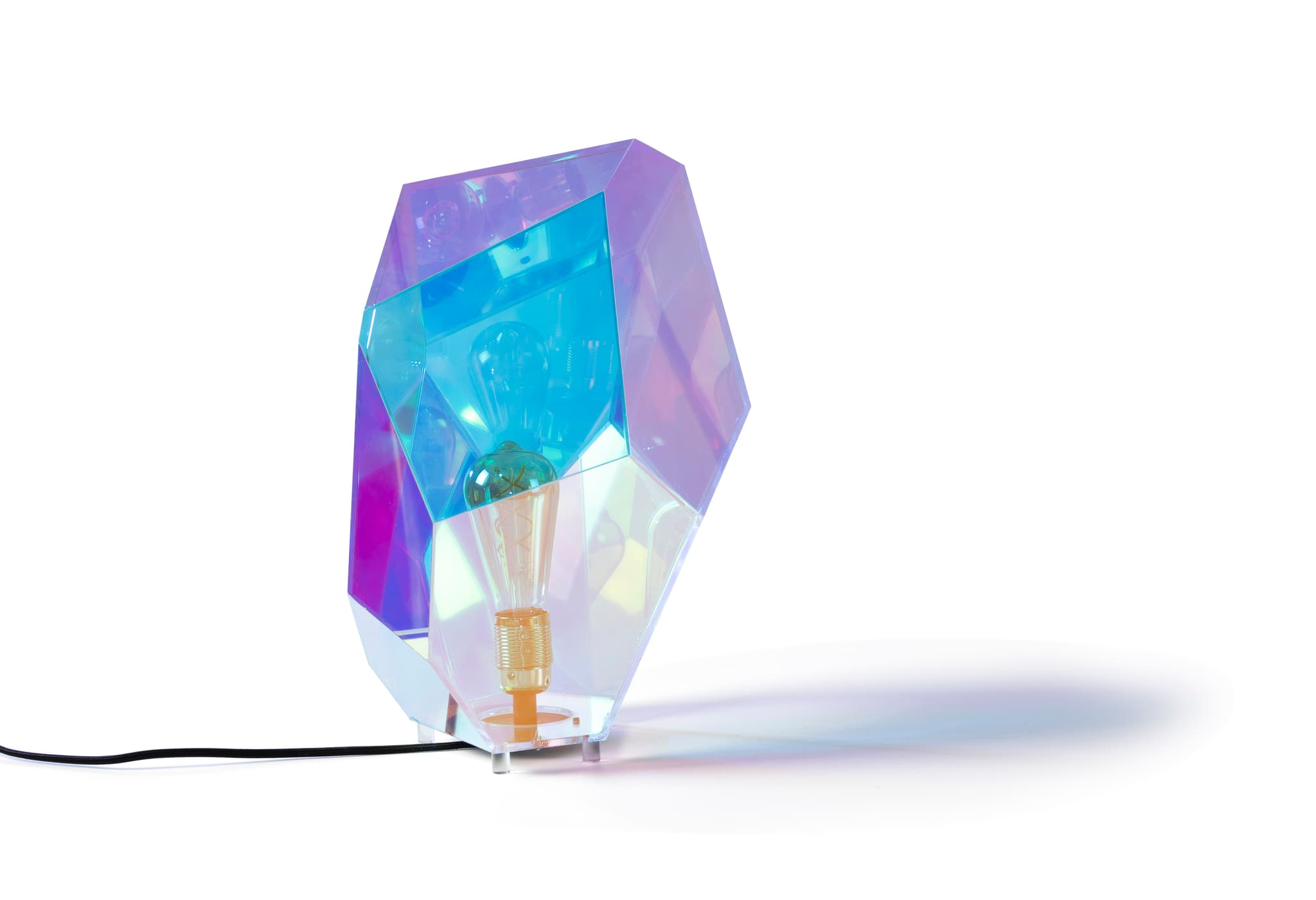 BOLD MONKEY Diamond Dear bordslampa - regnbågsfärgad holografisk akryl och järn
