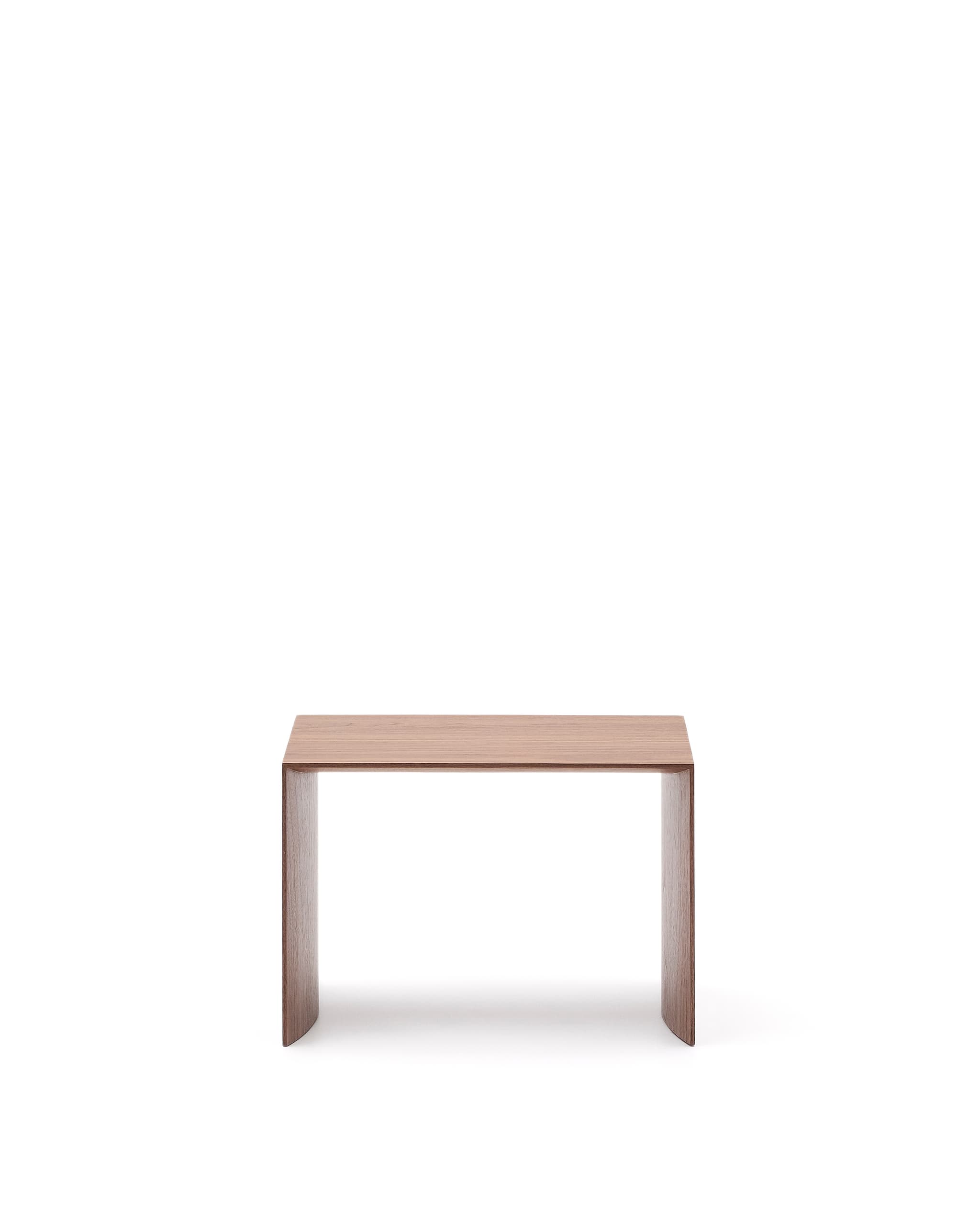 KAVE HOME Litto sidobord i valnötsfaner med naturfärgad finish, 55 x 40 cm