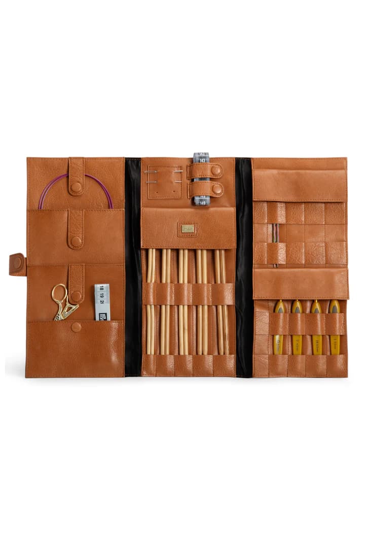 Läderfodral för stick- och virkutrustning - Muud Läderfodral Cognac Lucy QB-4404