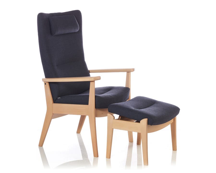 Farstrup Plus 5910 Hvilestol, lysnet bøg, med skammel - Farstrup Furniture - Hvilestole Senior