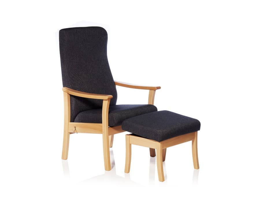 Monark lænestol med regulerbar ryg og skammel - tekstil - Skipper Furniture - Lænestole Senior