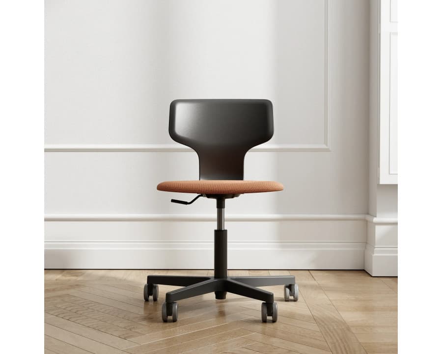 IF skolestol - ergonomisk kontorstol i dansk design - International Furniture A/S - Konferencestole Senior