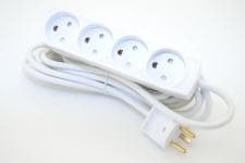 4-stikd�se med jord med 5 meter ledning hvid