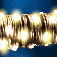Batteri lyskde med 100 LED, dobbelt timer, 8 lysfunktioner - Veli Line
